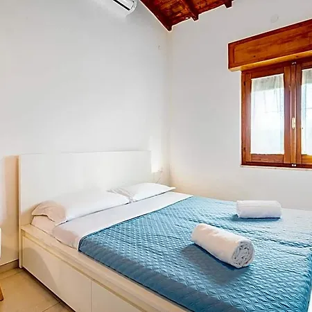 Ferienhaus Oasi A Margine Rosso